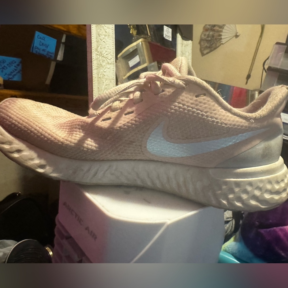 Nike 8